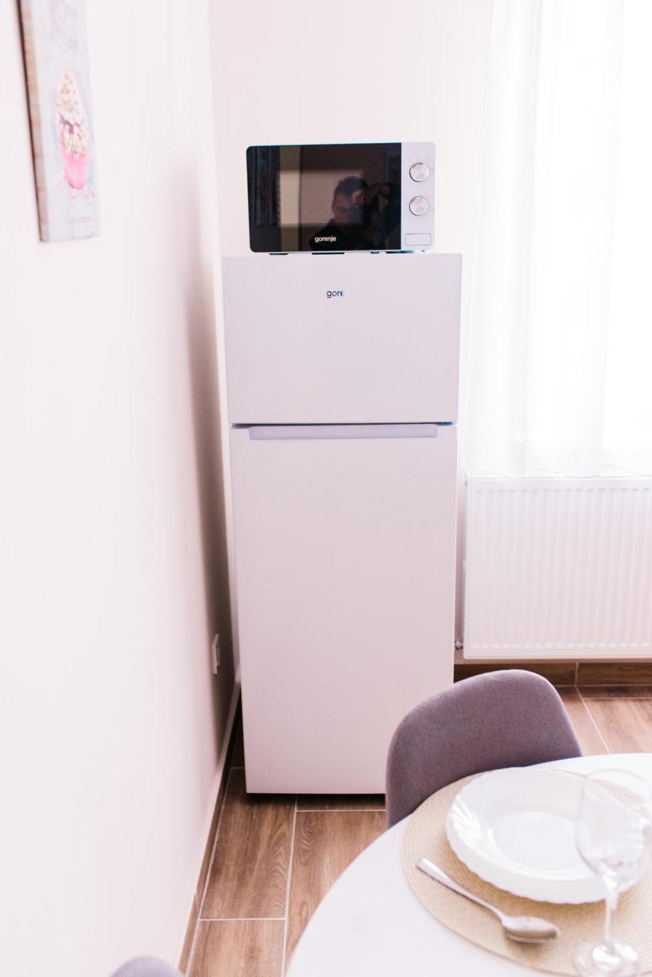 Central White Apartment Сату-Маре Экстерьер фото