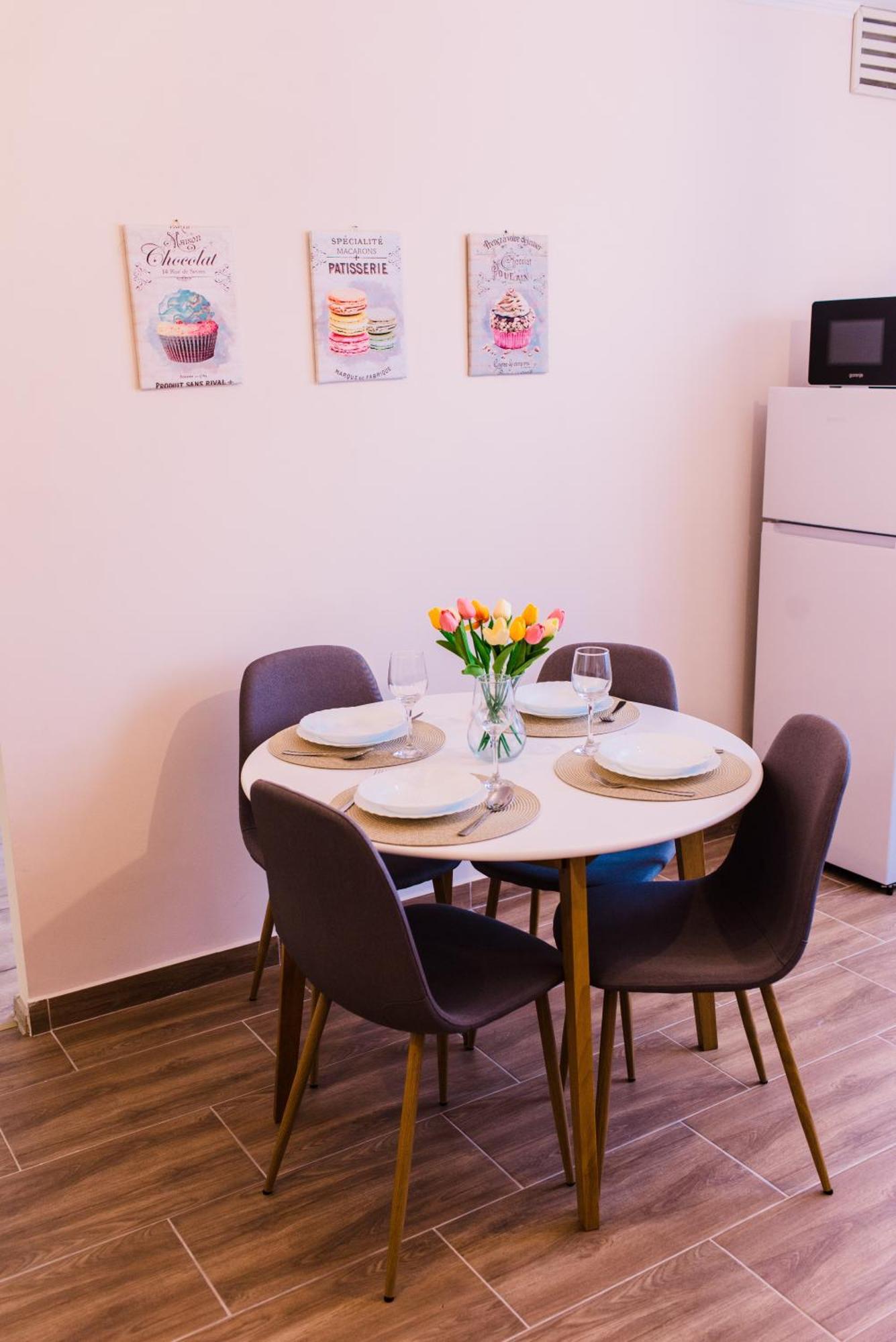 Central White Apartment Сату-Маре Экстерьер фото