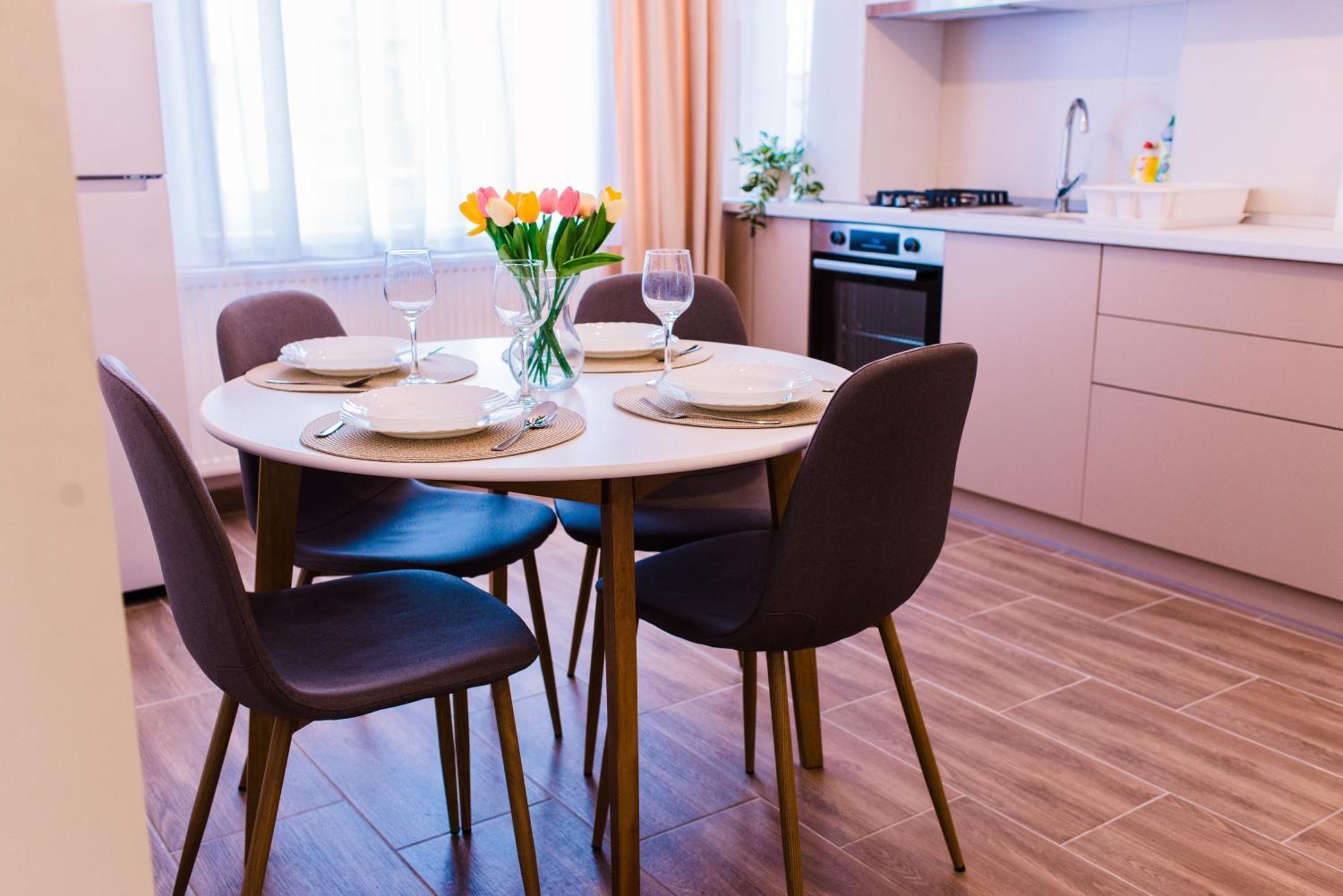 Central White Apartment Сату-Маре Экстерьер фото